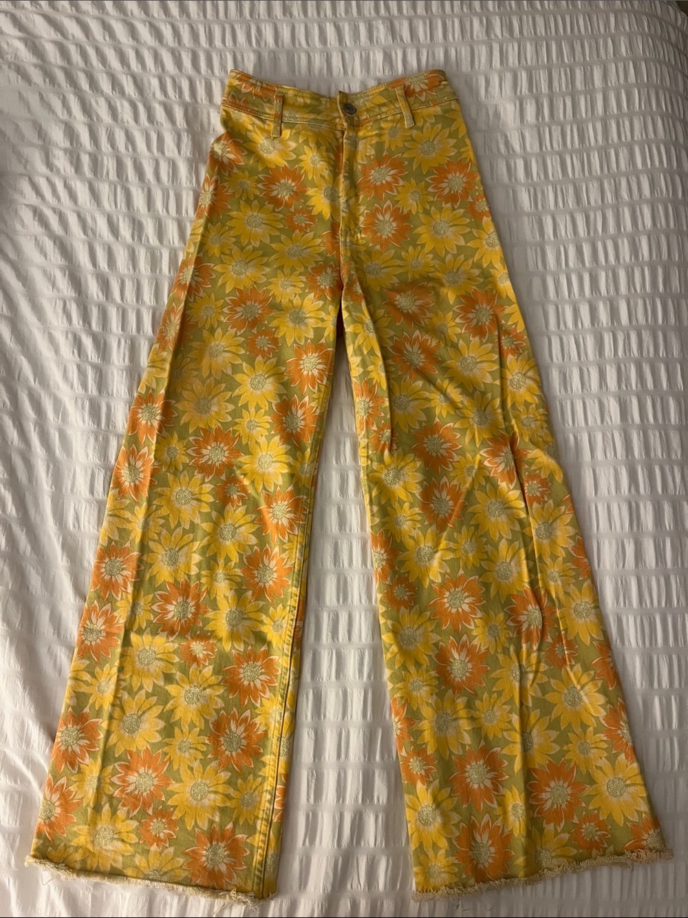 Zara high-waisted floral patterned jeans